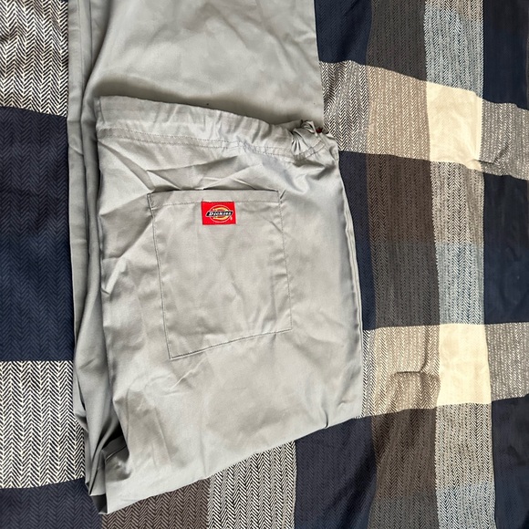 Women’s pant - Picture 4 of 9